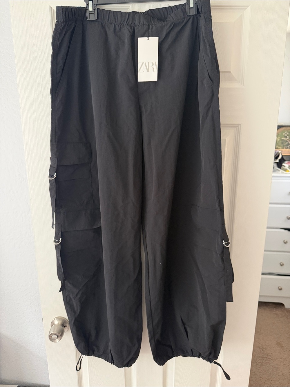 [NWT] Zara Black Women’s Oversized Cargo Pants with Utility Pockets